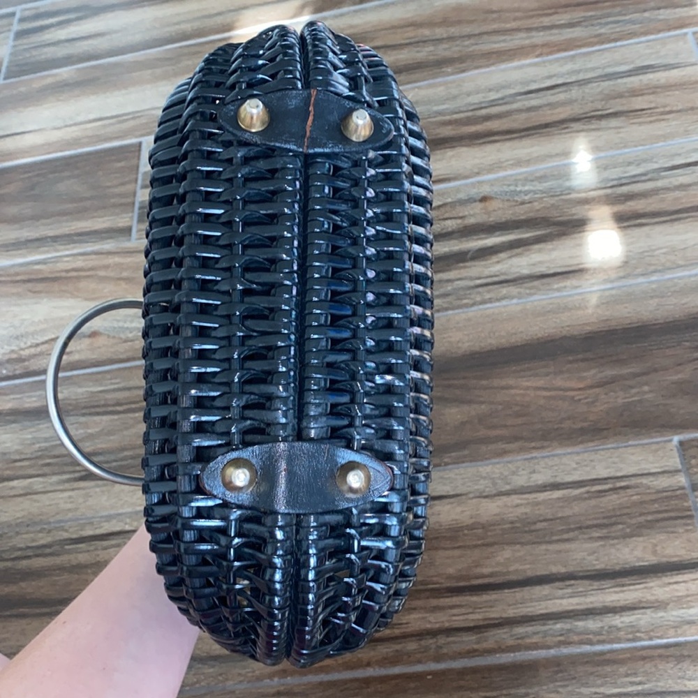 🛍️Adorable Custom Made Black Woven Handbag With Gold Details! - Picture 5 of 15